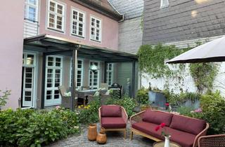 Haus kaufen in 36037 Fulda, Wunderschönes historisches Fachwerkhaus mit einzigartigem Gewölbekeller und idyllischem Garten