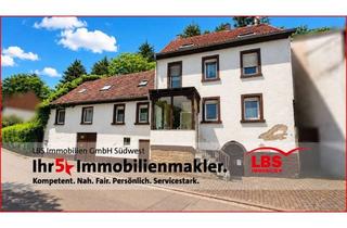 Mehrfamilienhaus kaufen in 67749 Offenbach-Hundheim, Mehrfamilienhaus mit Entwicklungspotenzial – Historisches Anwesen mit drei Wohneinheiten