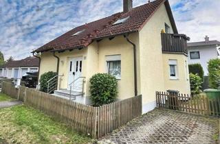 Haus kaufen in 93092 Barbing, Zweifamilienhaus am Ortsrand von Barbing: aktuell vermietet