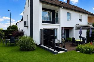 Haus kaufen in 86356 Neusäß, Schorer-Immobilien: Wohnglück in Neusäß-Steppach - DHH in begehrter Spitzen-Lage