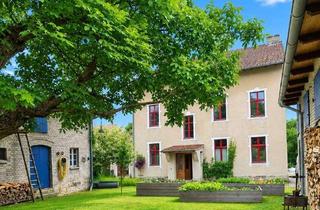 Wohnung kaufen in 16567 Mühlenbeck, Historisches Landhaus – bezugsfreie Etagenlösung & DG-Wohnung mit Hauscharakter | 500 m bis Berlin