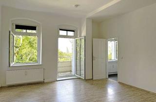 Wohnung kaufen in Helmholtzstraße 16, 12459 Oberschöneweide, Bezugsfrei & provisionsfrei: 1-Zimmer-Altbauwohnung mit Balkon und Grünblick