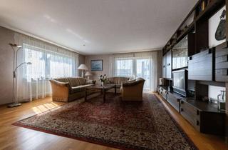Wohnung kaufen in 73614 Schorndorf, Attraktive 3- bis 4-Zimmer-Wohnung mit zwei Balkonen, Garten & Garage in Schorndorf-Süd