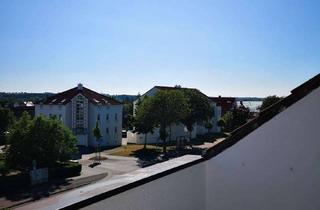 Wohnung mieten in Elkenbreder Weg 40, 32105 Bad Salzuflen, Charmante 2-Zimmer-DG-Wohnung mit Traumblick und Loggia