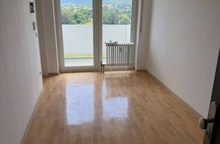Wohnung mieten in 92637 Weiden, 2,5-Zimmer Mietwohnung mit Balkon