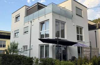 Wohnung mieten in Schwester Carolinenweg, 72202 Nagold, Neuwertige 4,5-Zimmer-Wohnung mit großer Dachterrasse, Designküche und nachhaltigem Energiekonzept