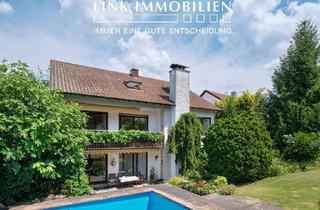 Mehrfamilienhaus kaufen in 71640 Ludwigsburg, Ludwigsburg: Charmantes Mehrfamilienhaus mit idyllischem Traumgarten