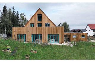 Haus kaufen in 91166 Georgensgmünd, Ausgezeichnet bei den ICONIC AWARDS 2021: Ökologisches Passivhaus mit zwei Wohnungen