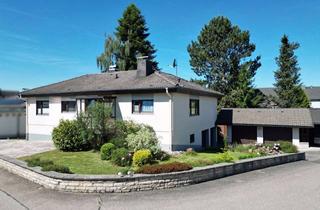 Haus kaufen in 79877 Friedenweiler, Wohnen auf einer Ebene. Moderne 7 Zimmerauf 206 m². Mit separater Einliegerwohnung.Plus 4 Garage