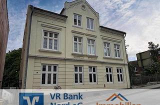 Mehrfamilienhaus kaufen in 24941 Flensburg, Modernisiertes Mehrfamilienhaus in zentraler Innenstadtlage mit vier Wohneinheiten