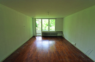 Wohnung kaufen in 53175 Bonn, Flexible 4-Zimmer-Wohnung; Modernisiertes Bad, 2 Balkone, 150 m zur U-Bahn, ohne Käuferprovision