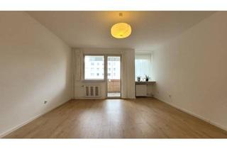 Wohnung kaufen in Straße 12, 13403 Berlin, Berlin - Sanierte Eigentumswohnung 2 Zimmer Reinickendorf Einzelgarage