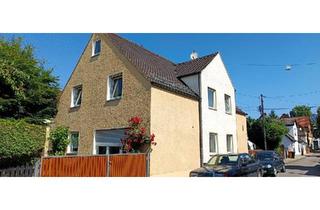 Einfamilienhaus kaufen in 86156 Augsburg, Augsburg - Einfamilienhaus in A.-Kriegshaber mit Garagen und Nebengebäuden