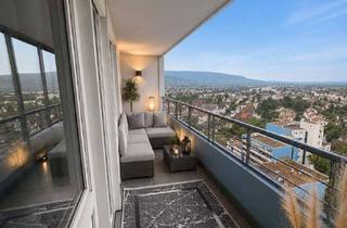Penthouse kaufen in 79114 Weingarten, PENTHOUSE FEELING MIT PANORAMA BLICK! Sehr gut vermietete Kapitalanlage/Eigennutzung mit Aufzug & TG