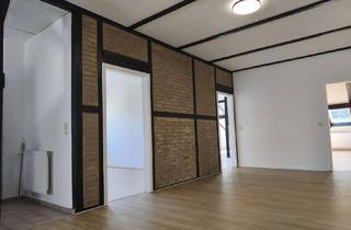 Wohnung mieten in Henschelstrasse, 26382 Innenhafen, Charmante 3-Zimmer-Dachgeschosswohnung mit Garten - nur 2 Minuten zum Banter See