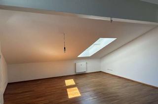 Wohnung mieten in 85737 Ismaning, Helle, moderne 4,5-Zimmer-Dachgeschosswohnung mit Balkon in ruhiger Lage von Ismaning