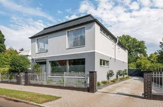 Villa kaufen in 15566 Schöneiche, Moderne Stadtvilla mit Wellness Oase
