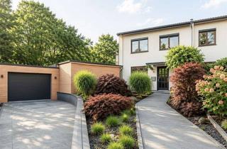 Villa kaufen in 28717 Burgdamm, Hochwertige Architektenvilla mit Pool, Sauna & Spa-Whirlpool in exklusiver Hanglage über Bremen