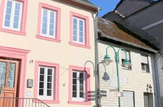 Haus kaufen in 56843 Starkenburg, Charmantes Ferienhaus mit Aussichtsterrasse