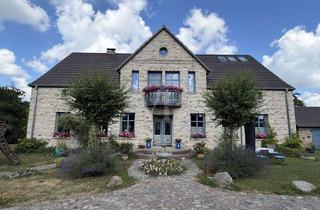 Haus kaufen in 17406 Usedom, Hundertjähriger Drei-Seiten-Hof mit Park, Schwimmteich und Weinkeller
