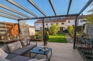 Reihenhaus kaufen in 73207 Plochingen, Familientraum am Waldrand - Kernsaniertes Reihenhaus mit sonniger Terrasse und Ausbaureserve