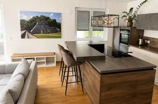 Wohnung mieten in Wilhelm-Külz-Straße 68, 14532 Stahnsdorf, Wohnen wie im eigenen Haus: Exklusive 4-Zimmer-Wohnung mit 263 m² Privatgarten, Pergola, EBK