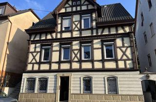 Mehrfamilienhaus kaufen in Hohe Straße, 73734 Esslingen, Lichtdurchflutetes Mehrfamilienhaus zur Eigennutzung oder als Kapitalanlage.