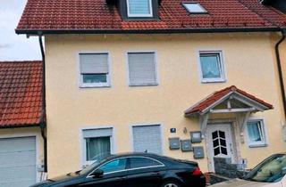 Wohnung kaufen in 85368 Moosburg, Moosburg an der Isar - Schöne 4 Zimmer Wohnung mit Balkon, Einzellgarage + Eigene Garten