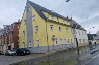 Wohnung kaufen in 90513 Zirndorf, Zirndorf - Charmante 4-Zimmer-Wohnung mit ausgebautem Dachgeschoss