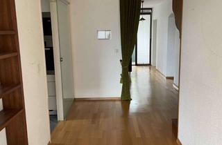 Wohnung kaufen in 79219 Staufen, Stilvolle Eigentumswohnung mit Burgblick im Herzen von Staufen im Breisgau