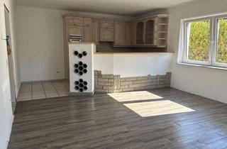 Wohnung mieten in Zwischen Den Wegen 22, 66459 Kirkel, Helle 2-Zimmer-Erdgeschosswohnung m. Sauna und Gartenmitbenutzung