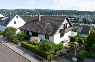 Einfamilienhaus kaufen in 63619 Bad Orb, Großzügiges Einfamilienhaus mit vermieteter Einliegerwohnung und Weitblick über Bad Orb