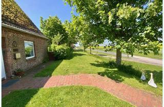Haus kaufen in 25845 Nordstrand, Herrlicher Weitblick: Solides Deichhaus mit Potential inkl. Nebengebäude und Garage in Nordseenähe !