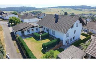 Haus kaufen in 35460 Staufenberg, Hochwertiges Zweifamilienhaus, gehobene Ausstattung, Ausbaupotential, traumhafter Ausblick
