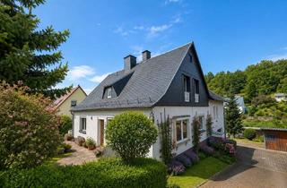 Haus kaufen in 99834 Gerstungen, Zwei Wohneinheiten auf 1.800 m² Grundstück – Wohnen, Vermieten oder Zusammenlegen