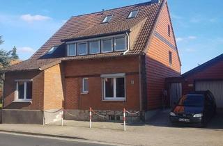 Haus mieten in Rathausstraße 33, 31180 Giesen, Saniertes Zweifamilienhaus zur Miete in Giesen