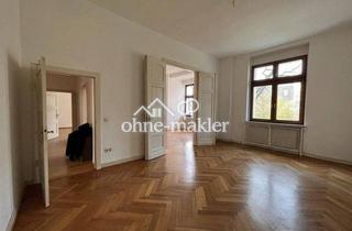 Wohnung kaufen in Brehmstraße 73, 40239 Düsseldorf, Altbau mit viel Platz in Düsseltal