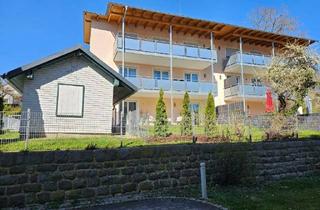 Wohnung kaufen in Jakob-Bernauer-Str. 8a, 94501 Aidenbach, Zwei Etagen, unendlich viel Raum: Terrasse, Garten und Balkon zum Genießen!