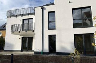 Wohnung kaufen in Kapellenstrasse 53, 86368 Gersthofen, Traumwohnung: EG 3-Zimmer-Wohnung mit eigenem Garten