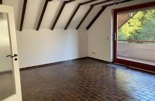 Wohnung mieten in Hubertusstraße 33, 51465 Bergisch Gladbach, Großzügige Dachgeschosswohnung in ruhiger Zentrumslage