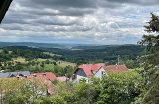 Wohnung mieten in Am Schellmer, 63679 Schotten, Ruhiges Wohnen im Grünen – Gemütliche 3-Zimmer-Dachgeschosswohnung Schotten OT Betzenrod