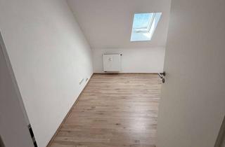 Wohnung mieten in Zeppelinstraße 12, 92421 Schwandorf, Gut gelegene 2,5-Zimmer-Dachgeschosswohnung in Schwandorf