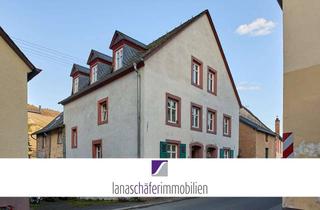 Haus kaufen in 54470 Bernkastel-Kues, Bernkastel-Kues: Historisches Zweifamilienhaus mit Erweiterungspotenzial