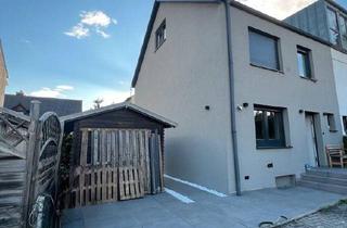Doppelhaushälfte kaufen in 85053 Ingolstadt, Ingolstadt - DHH Kernsaniert| OHNE PROVISION! | Garage + Garten + Stellplatz