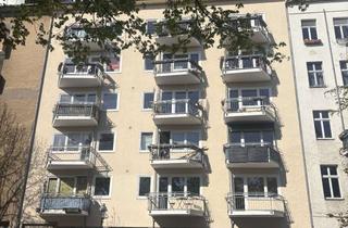 Wohnung kaufen in Görlitzer Straße 34, 10997 Kreuzberg, "Wohnen, wo Berlin lebt – Exklusive 2-Zimmer-Wohnung mit Balkon ins Grüne"
