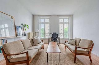 Wohnung kaufen in Strausberger Platz 14, 10243 Friedrichshain, Großzügige 3-Zimmer-Wohnung mit Aufzug am Strausberger Platz