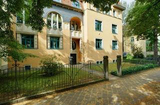 Wohnung kaufen in 01309 Striesen-Süd, Stilvolle Altbauwohnung in herrschaftlicher Gründerzeitvilla