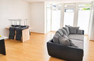 Wohnung kaufen in 30880 Laatzen, Helle 2-Zimmer-Erdgeschosswohnung mit Wintergarten, Terrasse & eigenem Garten