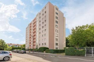Wohnung kaufen in 91058 Bruck, Vermietete 4 Zi Wohnung mit Balkon, Aufzug und Garage in Erlangen