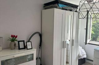 Wohnung mieten in Höchberger Straße 33, 97297 Waldbüttelbrunn, Wohnen mit Charakter: Modernisierte 2-Zimmer-Dachgeschosswohnung